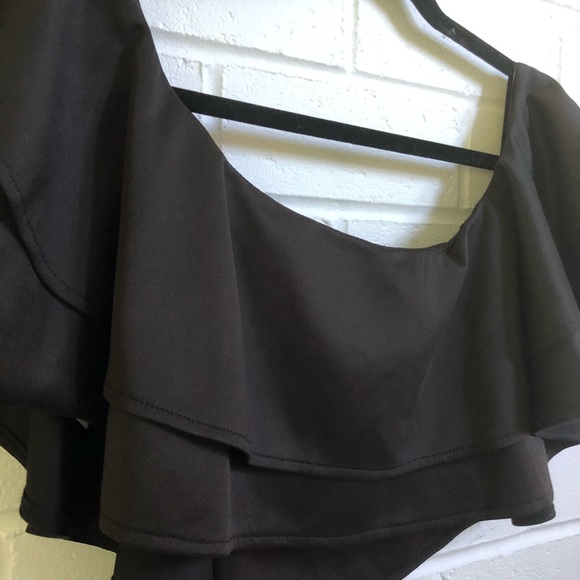 Ruffle crop top sz - Picture 5 of 7